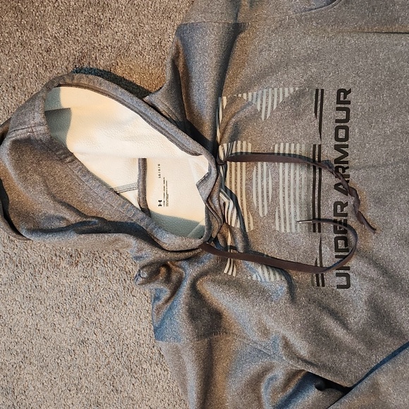 UnderArmour Hoddie - Picture 4 of 4